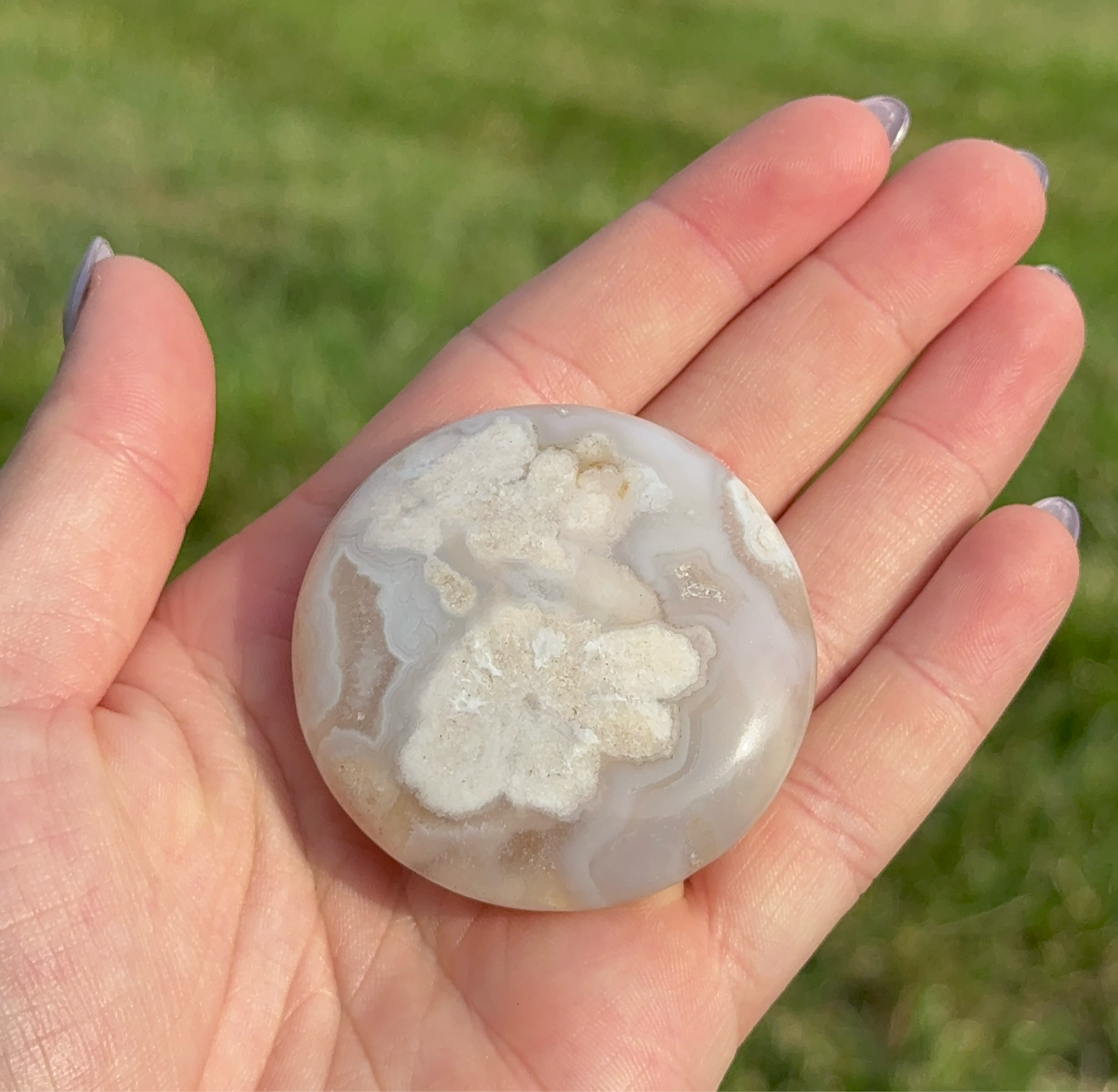 Flower Agate Round Palm Stone (powerful transformation) (J) 49g