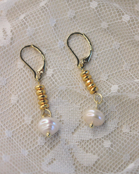 (E5) Handmade Freshwater Pearl Earrings w 14k Gold Plated Hoops