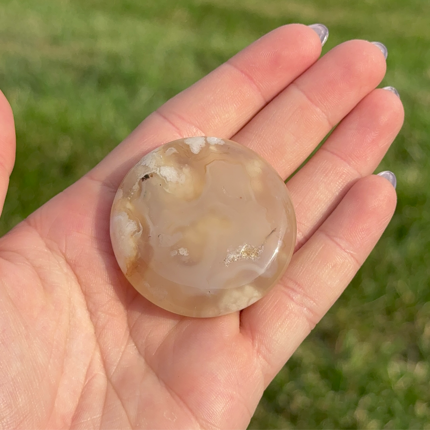 Flower Agate Round Palm Stone (powerful transformation) (A) 39g