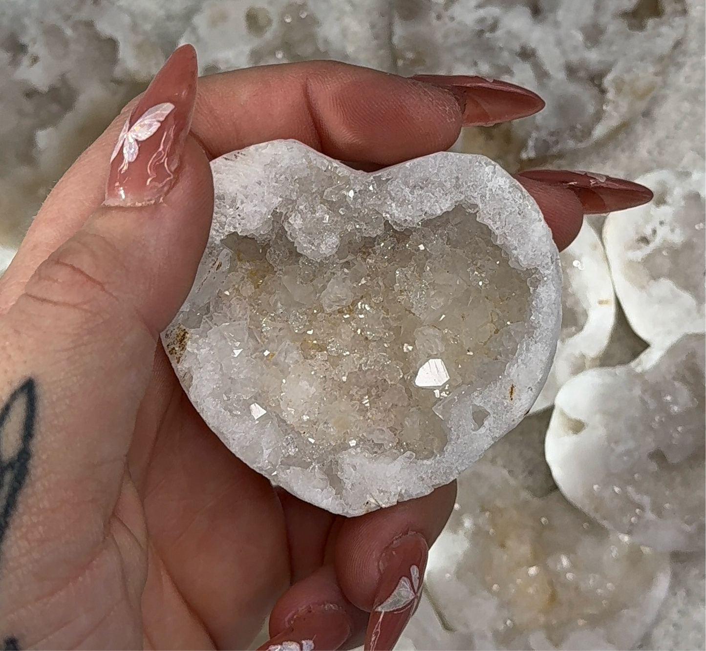 Geode Hearts (2 small or 1 big randomly selected)