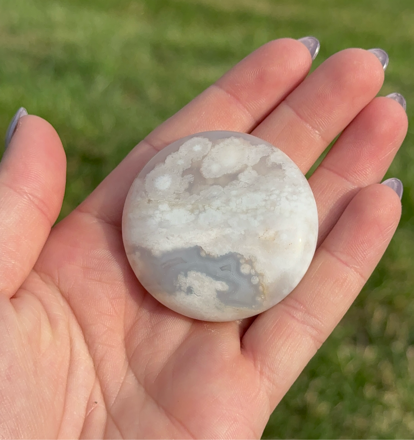 Flower Agate Round Palm Stone (powerful transformation) (F) 41g